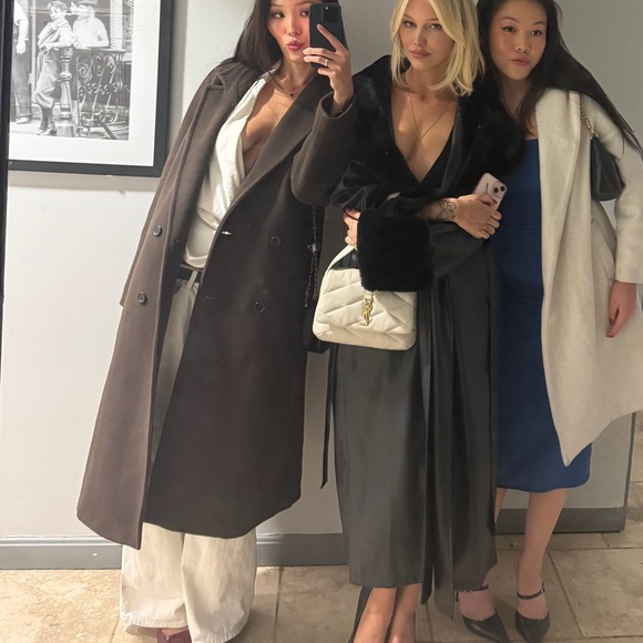 Aritizia slouchy wool coat in camel - Picture 3 of 3